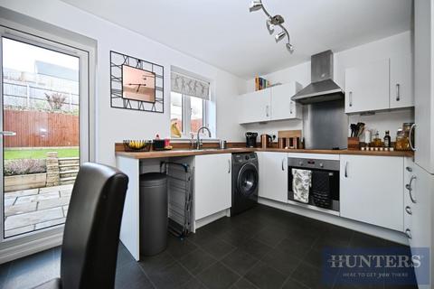 16 Mill Holme Fold, Bradford, BD10 0FA