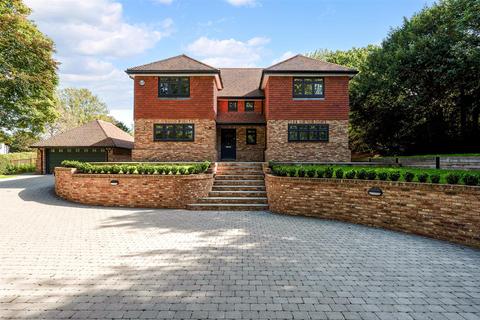 4 bedroom house for sale, Chipstead