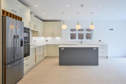 4 bedroom house for sale, Chipstead