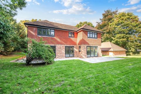 4 bedroom house for sale, Chipstead