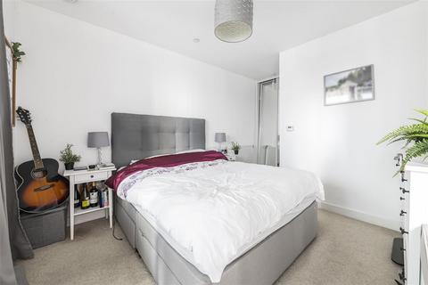 undefined, Sutton Court Road, Sutton