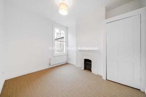 2 bedroom flat to rent, Ivy Crescent, London, W4