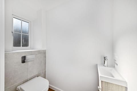 3 bedroom semi-detached house for sale, 5 Woodland Court, Holmfirth, HD9