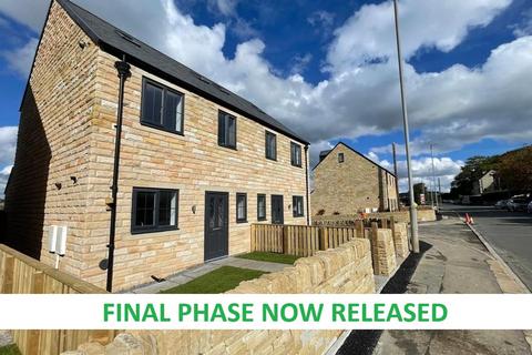 3 bedroom semi-detached house for sale, 5 Woodland Court, Holmfirth, HD9