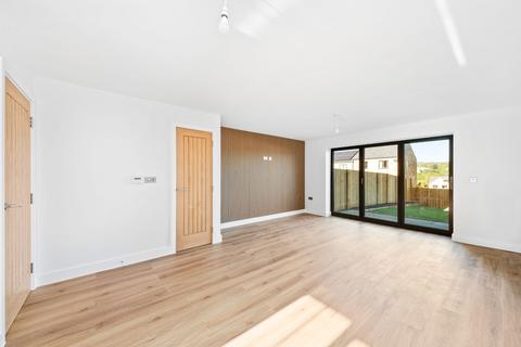 3 bedroom semi-detached house for sale, 6 Woodland Court, Holmfirth, HD9