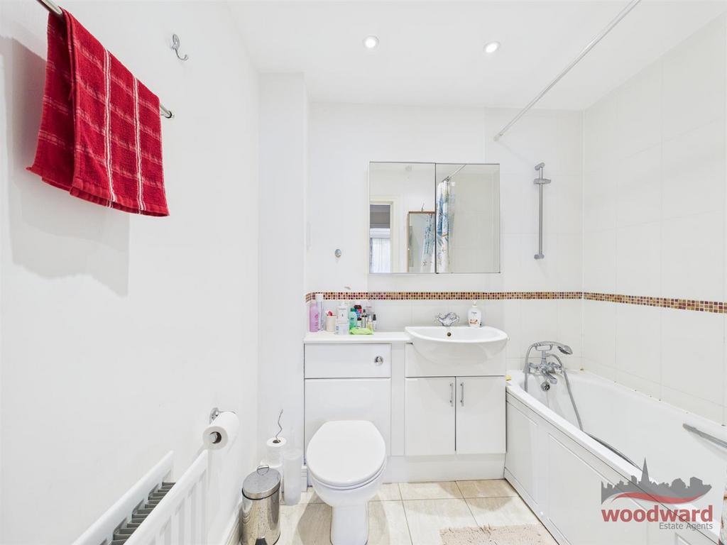 CAM01320 G0-PR0347-STILL014.jpg