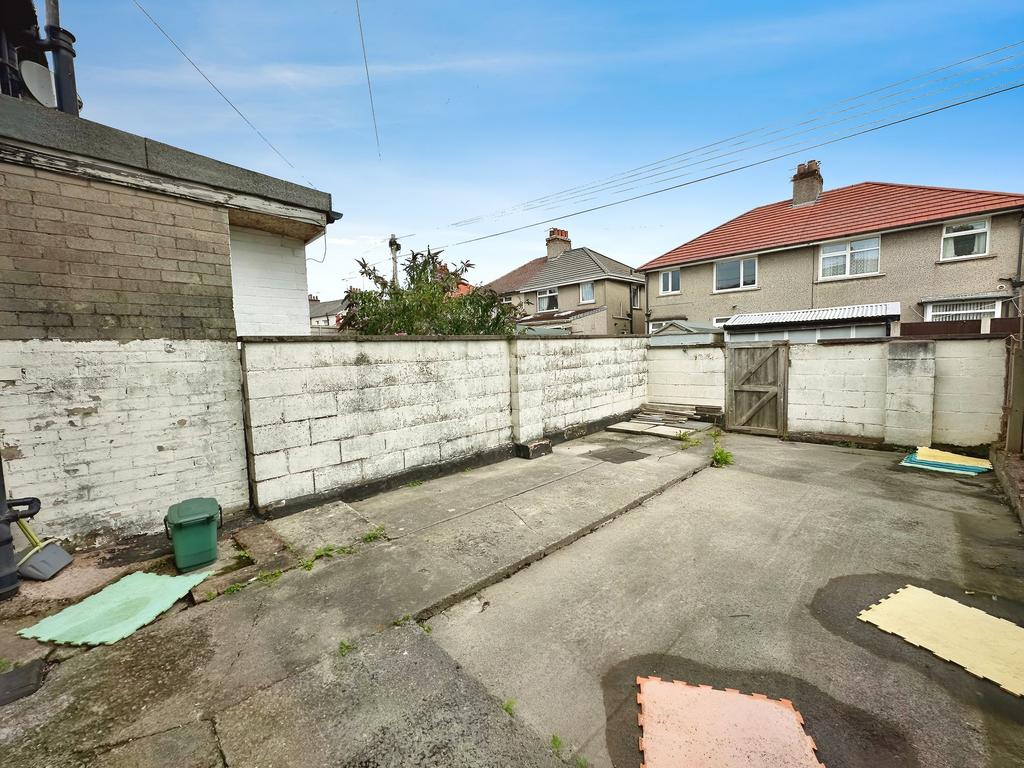 Large Yard at the Rear