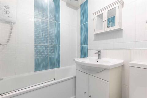 2 bedroom apartment to rent, Maplin Park, Langley SL3