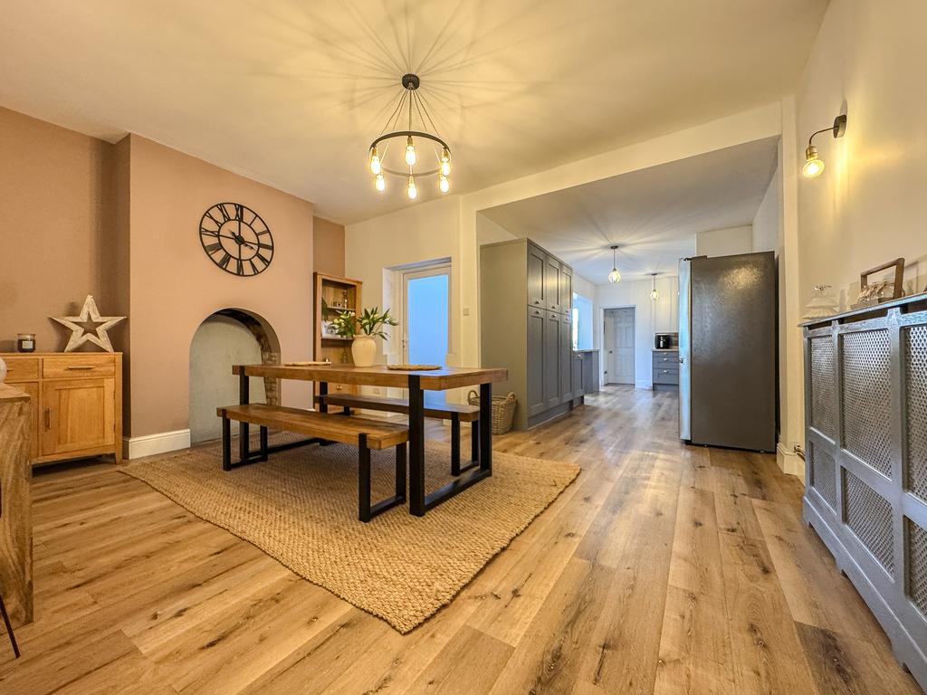 Dining Room (2)