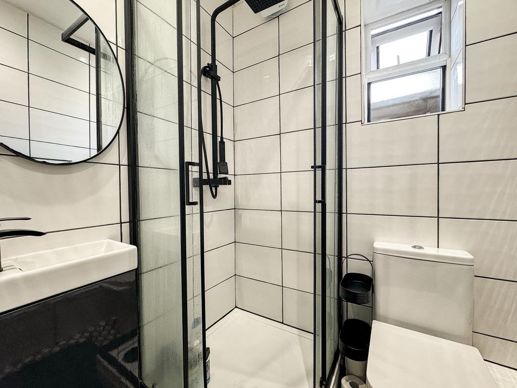GF Shower Room