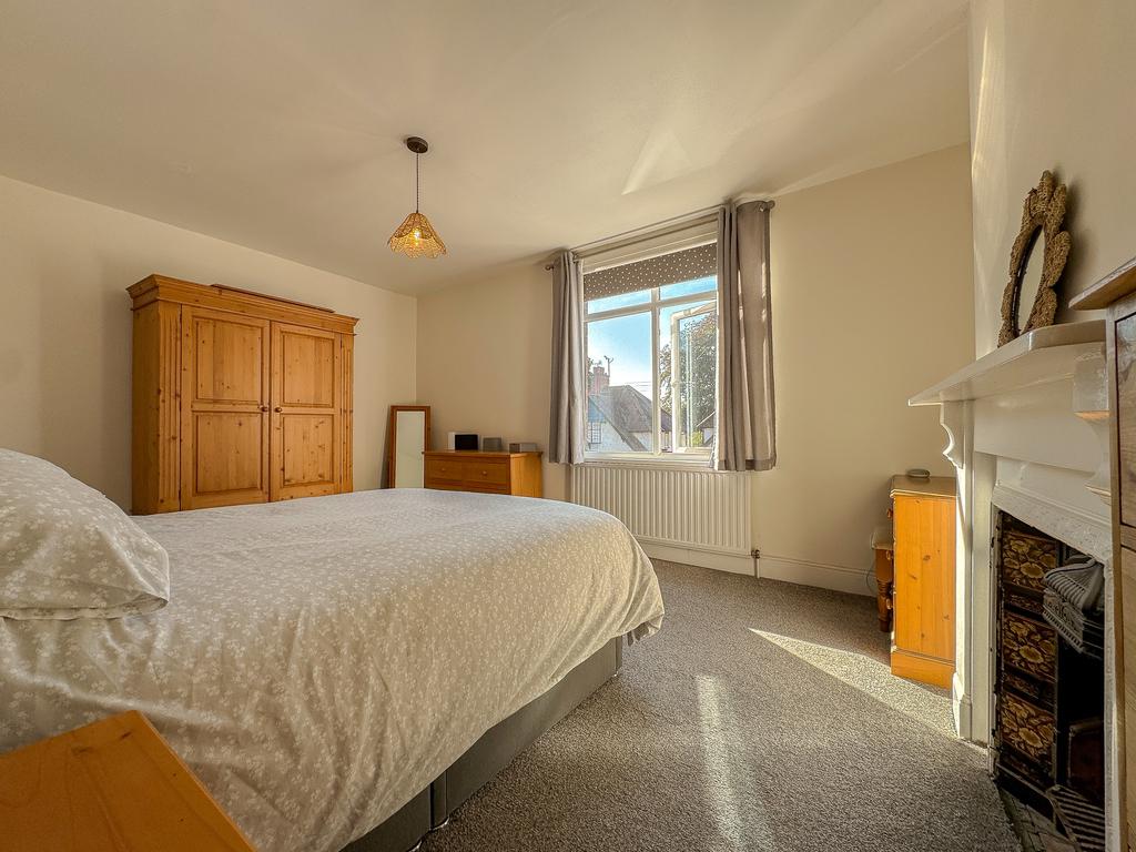 Bed 1 (2)