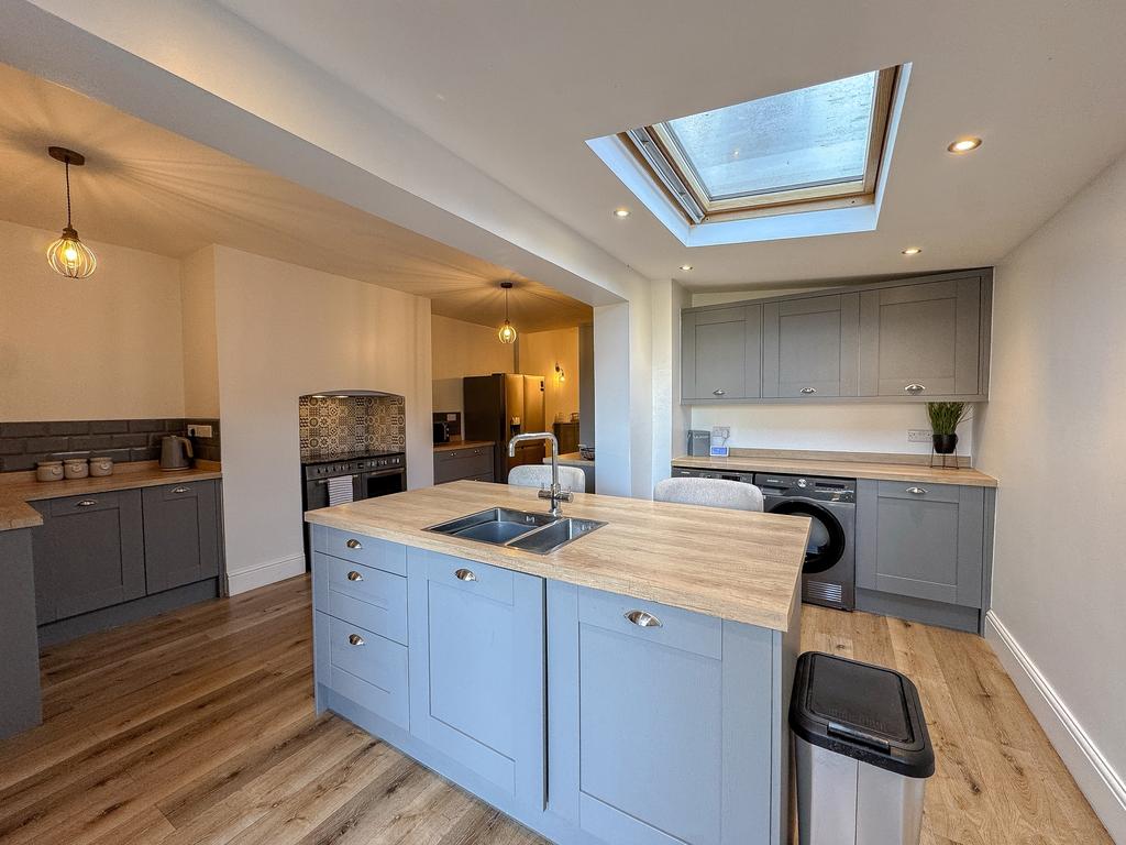 Kitchen (2)