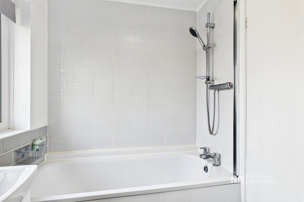 Bathroom Extra Photo