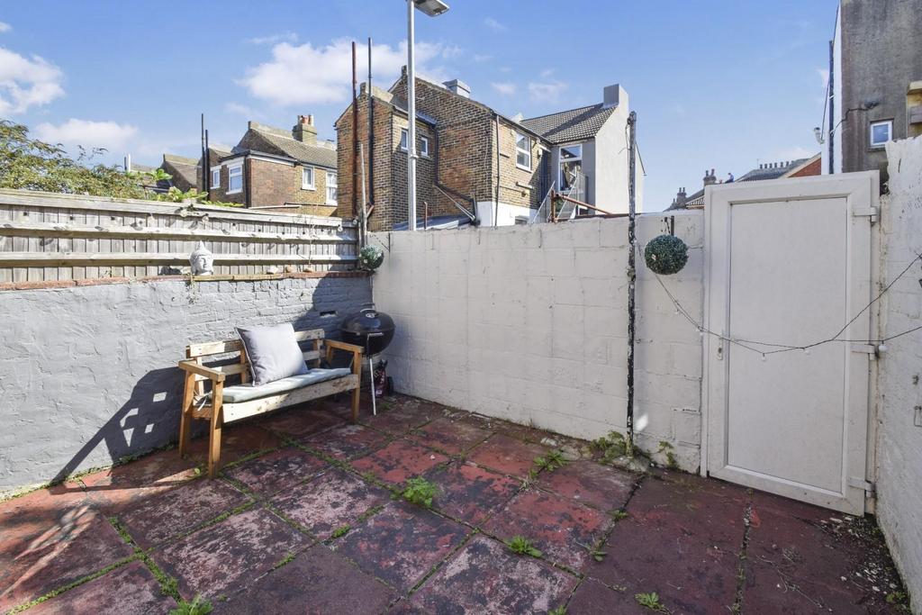 1138380 20250930011207.jpg