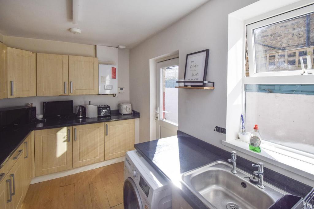 828962 20250930011104.jpg