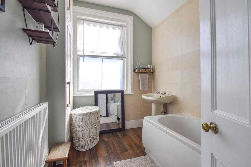 140274 20250930011012.jpg