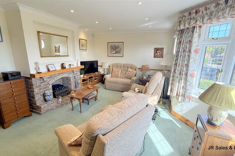 3 bedroom detached bungalow for sale, Northaw Road East, Cuffley