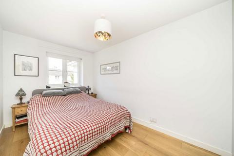7 Sherwood Gardens, London, SE16 3JA