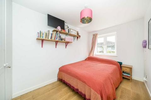7 Sherwood Gardens, London, SE16 3JA