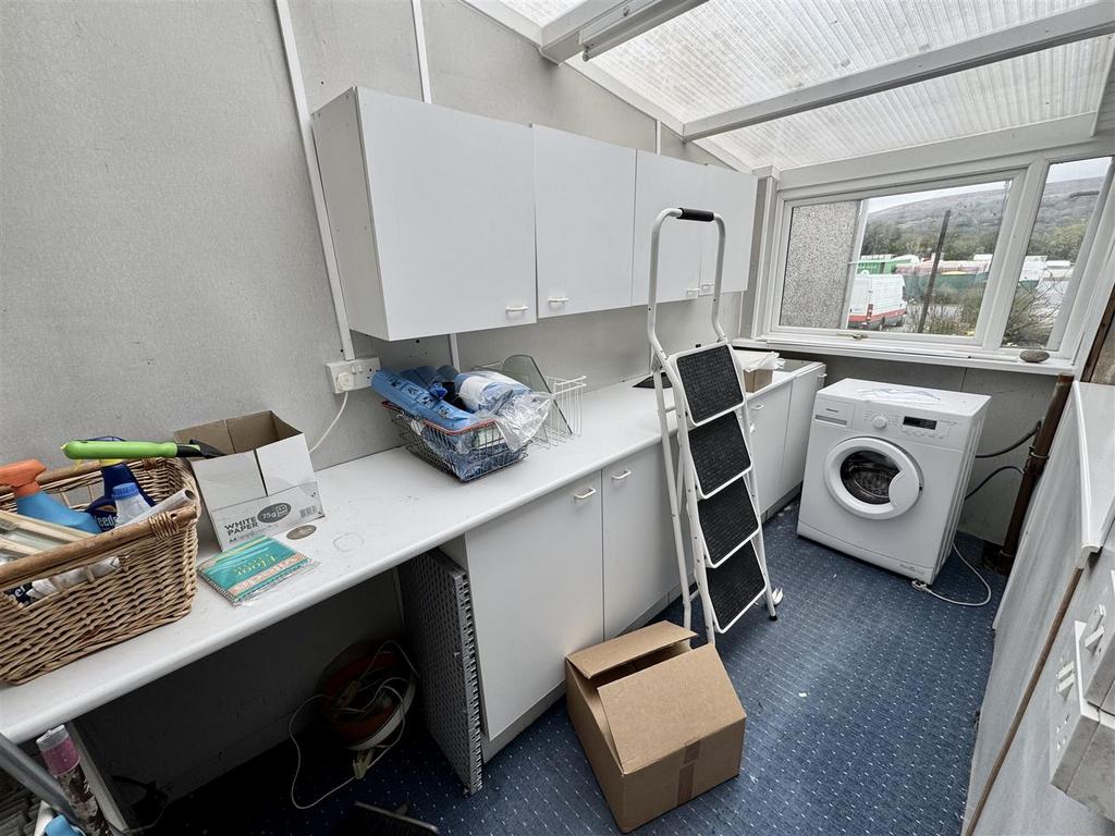 Utility/Lean to