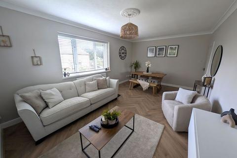 12 Watton Close, Llanishen, Cardiff, CF14 5DG