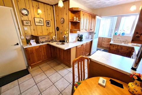 undefined, Heol Ty-Gwyn, Caerphilly CF83