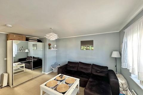 2 bedroom flat for sale, McKay Avenue, Torquay