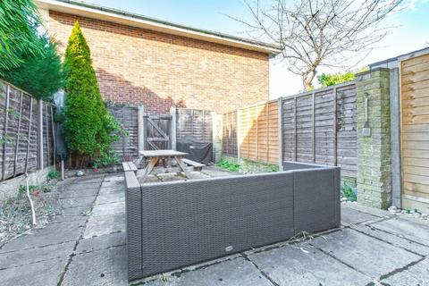 undefined, Teddington Park Road, Teddington TW11