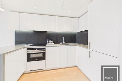 Studio to rent, London E14