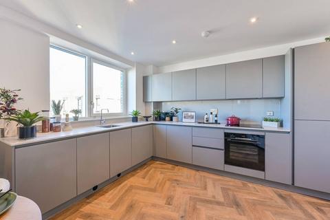 North West Quarter, Queen's Park, NW6