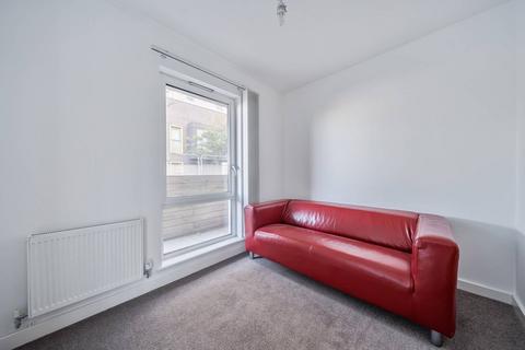 3 bedroom flat to rent, Olympian Way, North Greenwich, London, SE10