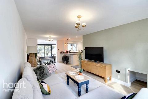 3 bedroom semi-detached house for sale, St Johns Way, Thetford