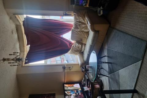 2 bedroom flat for sale, George Street, Blackpool