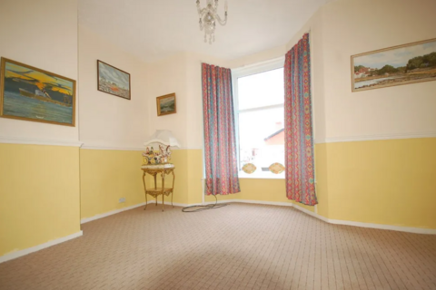 2 bedroom flat for sale, George Street, Blackpool