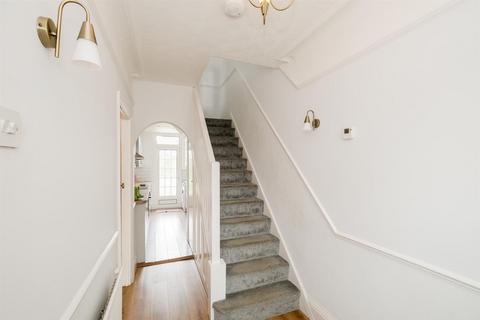 3 bedroom terraced house for sale, Nelson Road, Highams Park