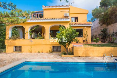 6 bedroom house, Villa For Sale In Calle Almendros, Pinares de San Antón, Málaga