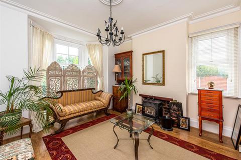 4 bedroom semi-detached house for sale, 41 Broad Lane, Finchfield, Wolverhampton, WV3 9BW