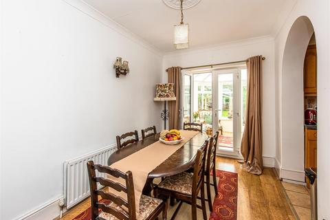 4 bedroom semi-detached house for sale, 41 Broad Lane, Finchfield, Wolverhampton, WV3 9BW