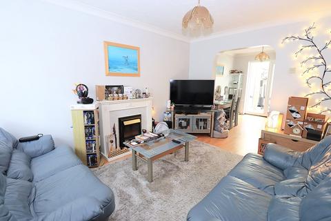 3 bedroom detached house for sale, Palmerston Close, Farnborough GU14