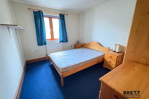 2 bedroom flat for sale, Vanguard House, Nelson Quay, Milford Haven, Pembrokeshire. SA73 3AH