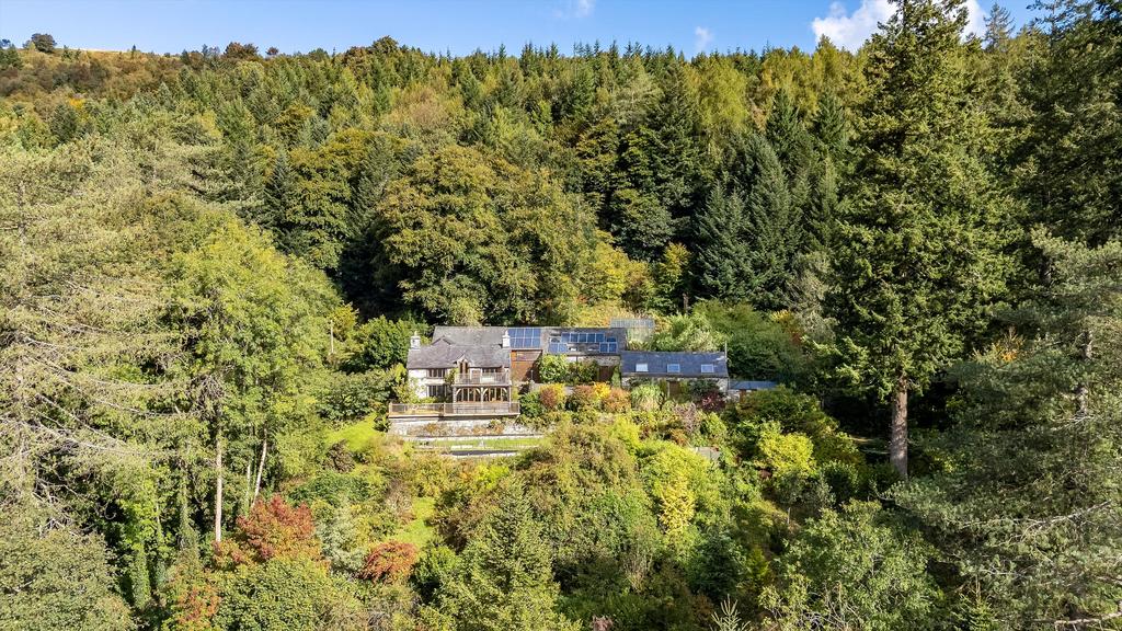 4 bedroom farm house for sale