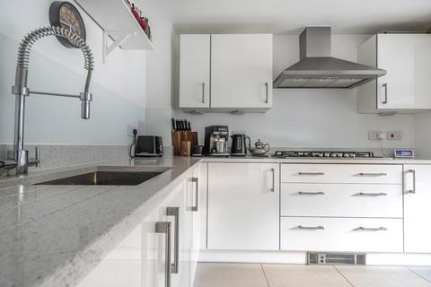 4 bedroom detached house for sale, Leachman Way, Petersfield, GU31