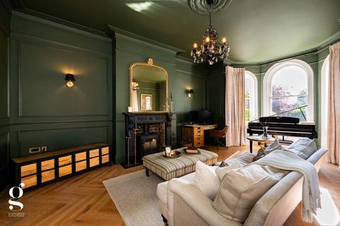 4 bedroom detached house for sale, Vineyard Road, Hampton Park, Hereford