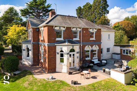 4 bedroom detached house for sale, Vineyard Road, Hampton Park, Hereford