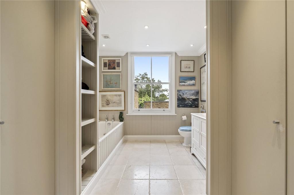 En Suite Bathroom