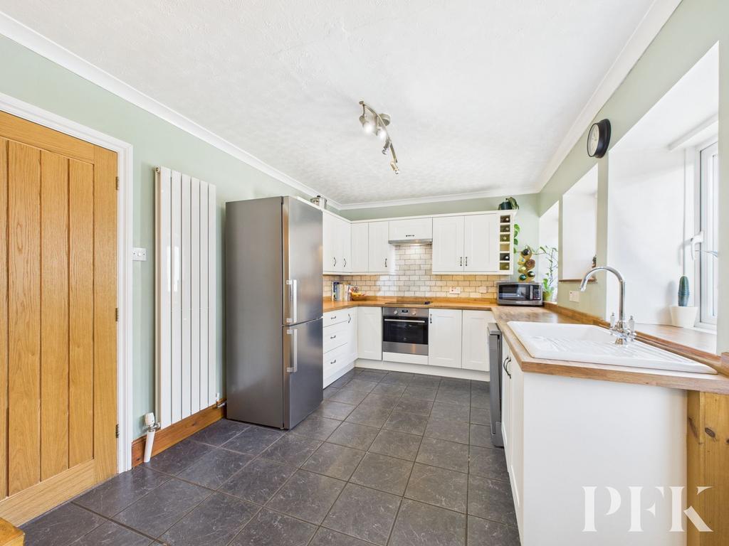 Kitchen / Dining