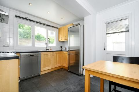 2 bedroom flat for sale, Prideaux Road, Clapham, London, SW9