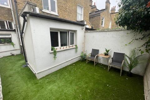 2 bedroom flat for sale, Prideaux Road, Clapham, London, SW9
