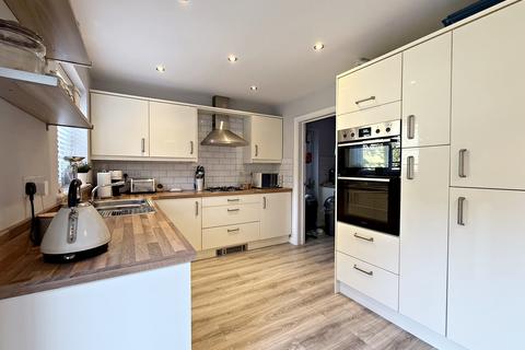 undefined, Llanharry, Pontyclun CF72