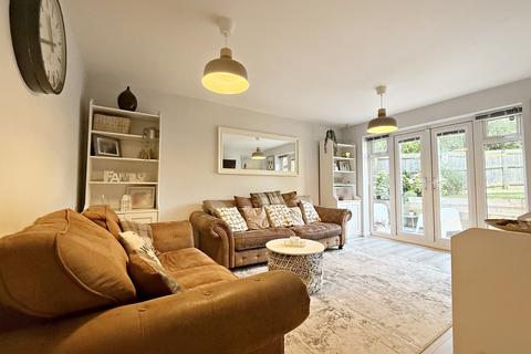 undefined, Llanharry, Pontyclun CF72